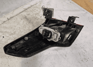 Lampa tylna prawa tył prawo citroen C4 picasso 8