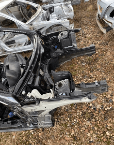 MERCEDES e 207 podłużnica ćwiartka przednia fartuch kielich słupek próg 3