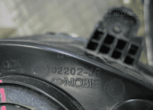 Hyundai kona 2017- prawy przedni halogen 92202-J9 4