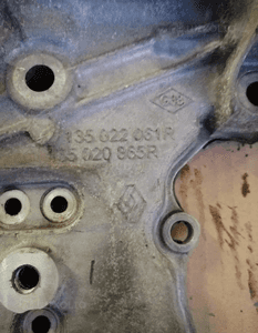 Osłona obudowa rozrządu pokrywa Renault Dacia 0.9 TCE 135022061R 135022865R 6