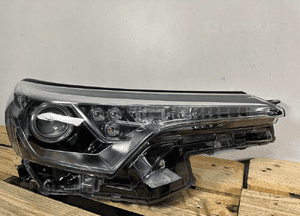 Lampa przod przednia prawa toyota chr c-hr full led idealna 81130-F4030 3