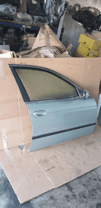 Drzwi prawy przód przednie prawe BMW 5 E39 2