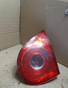 lampa prawa prawy tył w klapę golf 5 2