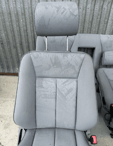 MERCEDES E 210  boczki tapicerki fotel fotele podgrzewane elegance jasne 12