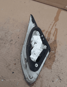 OPEL ASTRA J HB Lampa tył lewa w klapę 2