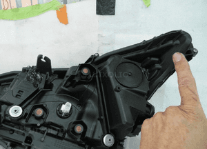 Toyota BZ4X full led lampa przednia prawa 10