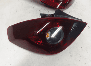 Komplet lamp przod przednich prawa i lewa opel corsa d 2