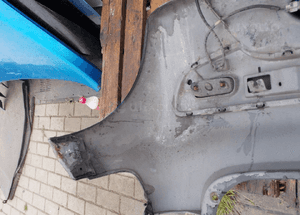 CITROEN C1 EXL BŁOTNIK TYLNY CZARNY 6