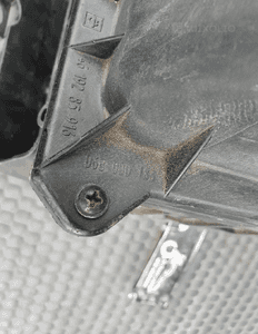 Obudowa Filtra 06B133837AG 06B133837P Powietrza Pokrywa 2.0 ALT Audi A4 B6 B7 VW 12