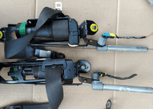 Volvo S60  V70 Xc70 pas bezpieczenstwa przod przedni prawy 5