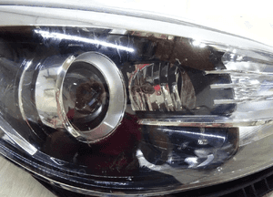 Hyundai IX20 lampa prawa przód przednia soczewka 13