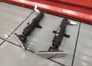 JAGUAR XF X250 3.0D DYSZA SPRYSKIWACZY LAMPY LEWY PRAWY PRZÓD ORYGINAŁ 3