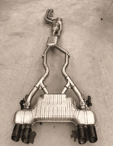 Bmw M4 F82 cs wydech tłumik katalizatory 7854735 7850083 8095717 10