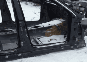 Mercedes W204 sedan próg słupek prawa strona k.l C040 4