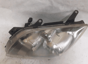 Przod przednia lampa lewa toyota avensis 2