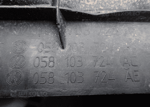 OSŁONA POKRYWA SILNIKA VW PASSAT B5 1.8 058103724 2