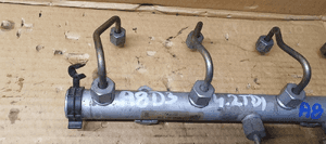 Listwa wtryskowa czujnik Audi A8 D3 4.2 TDI 057130089K 3