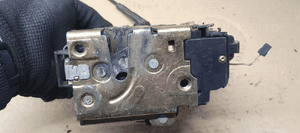 Zamek drzwi prawy przód przedni 8 PIN VW Passat B5 1