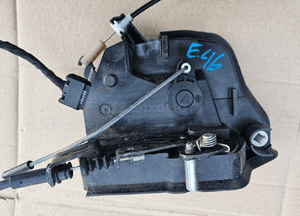 BMW E46 Compact zamek drzwi prawy 1