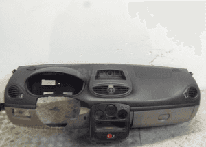 Renault clio iii deska rozdzielcza kokpit konsola 1