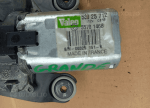 Fiat Grande Punto silniczek wycieraczki tył tylnej 3