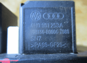 Skrzynka bezpieczników moduł vw golf vi 2.0 tdi 1K2937503B 2