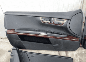 mercedes cl 216 boczek tapicerka drzwi dekor panel czarna skora Harman ambiente led 2