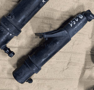 MERCEDES R 251 pompka spryskiwaczy spryskiwacz lamp lewy prawy uchwyt spryski 4