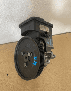 Pompa wspomagania bmw 3 E46 lift 2.0D 116KM 2001- 3