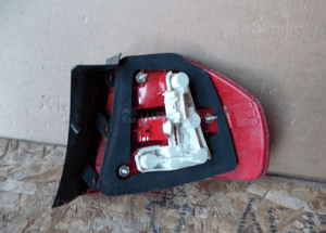 Bmw E90 lampa tylna lewa 1