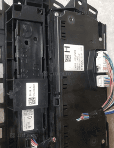 Mazda 3 bm bn panel przełącznik klimatyzacji B45D61190 2