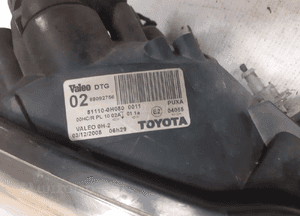 Przod przednia  lampa lewa toyota ayago 2