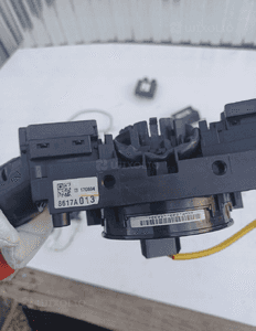 MITSUBISHI OUTLANDER III PRZEŁĄCZNIK ZESPOLONY PAJĄK TASMA AIRBAG 8617A013 3