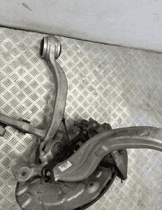 ZWROTNICA PIASTA LEWY PRZOD MERCEDES C W205 ORG 5