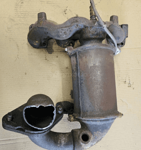 Ford Fiesta MK6 Fusion 1.3 8V kolektor wydechowy katalizator 1