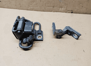 Zawias zawiasy drzwi prawy przód para Audi A3 8P 3D LX7Z 5