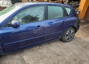 Mazda 3 BK   03-09 drzwi lewy przód szyba  lewy w kolor 25E 7