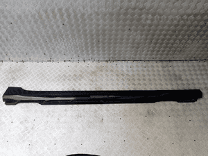 LISTWA PROGOWA PRAWA AUDI A6 C8  4K0853856 1