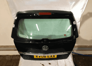 Klapa bagaznika tył tylna opel zafira b Z20R czarny 6