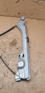 Mechanizm podnośnik szyby prawy tył tylny prawy Renault Laguna III 827000001R 2