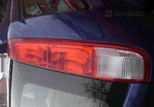 Nissan X-Trail 01-06 lampa tyl tylna lewa 2