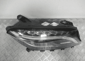 Lampa przednia przód prawa mercedes gla W156 bi-xenon A1569061800 2013-2017 9