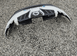 Zderzak przód przedni grill kompletny spryskiwacze qashqai i J10 2010-2013 6