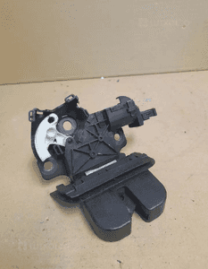 Zamek klapy bagażnika audi tt 8J 8P4827505C 3
