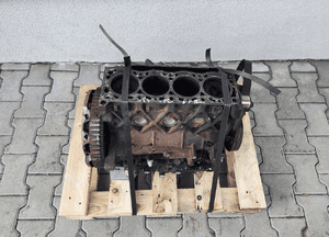 Silnik dół silnika wał korbowy tłoki renault trafic ii vivaro a 1.9 dci F9K 4