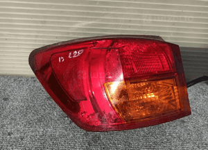 Lexus IS220 IS250 IS350 lampa tył tylna lewa w błotnik oryginał wysyłka! 1
