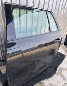 Skoda Octavia 5e  3 kombi drzwi lewy tył  szyba zamek  czarne 1
