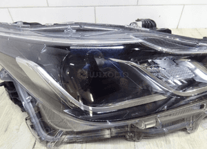 LAMPA prawa przód COROLLA E21 SEDAN 81110-02T31 3