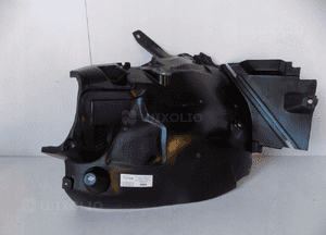 Mercedes W204 Nadkole przednie Lewe Tył - 3093 3