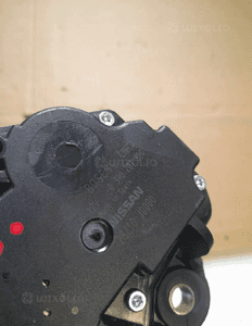 Nissan Qashqai J10 Lift Silniczek wycieraczek 0390201820 2